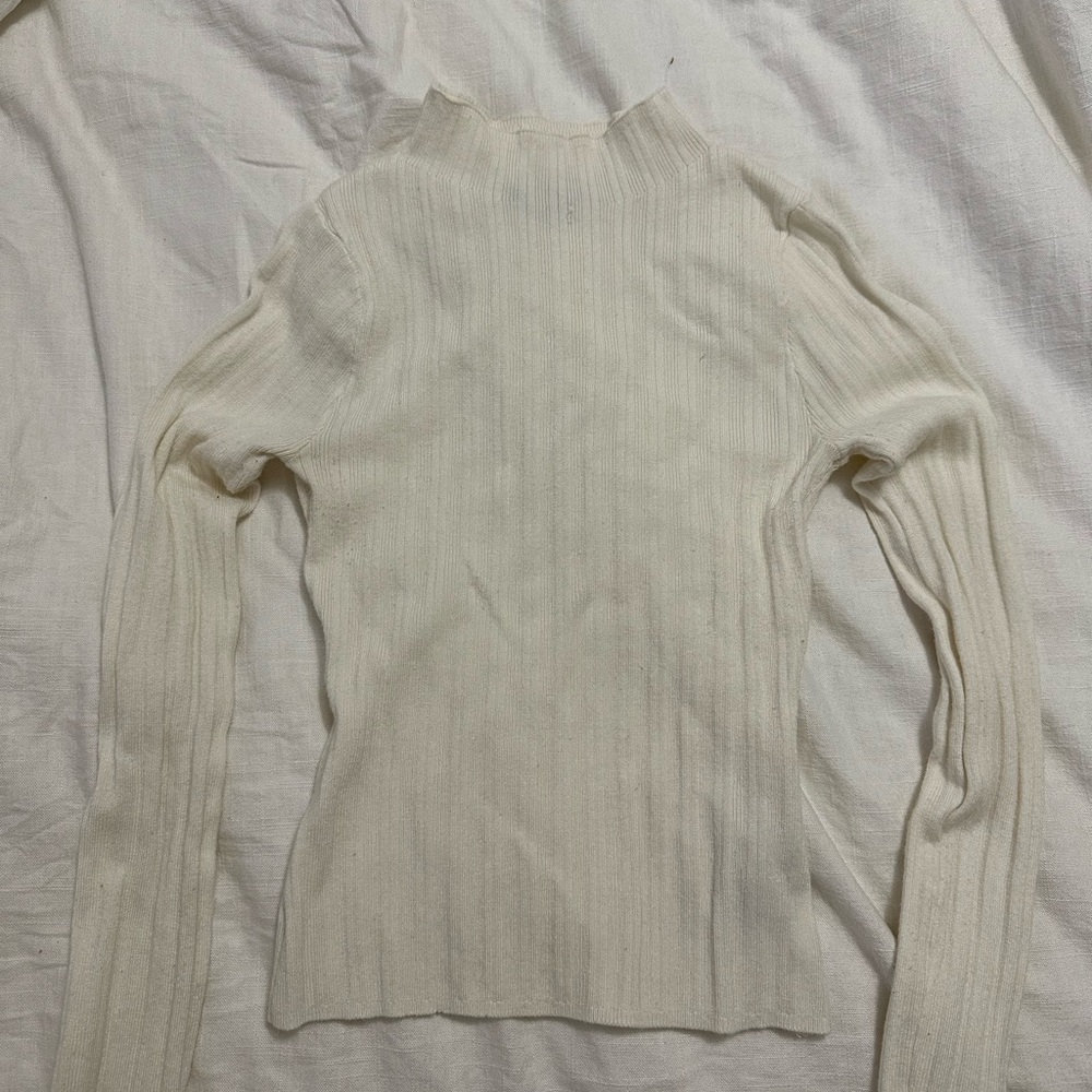 White mock-neck long sleeve shirt